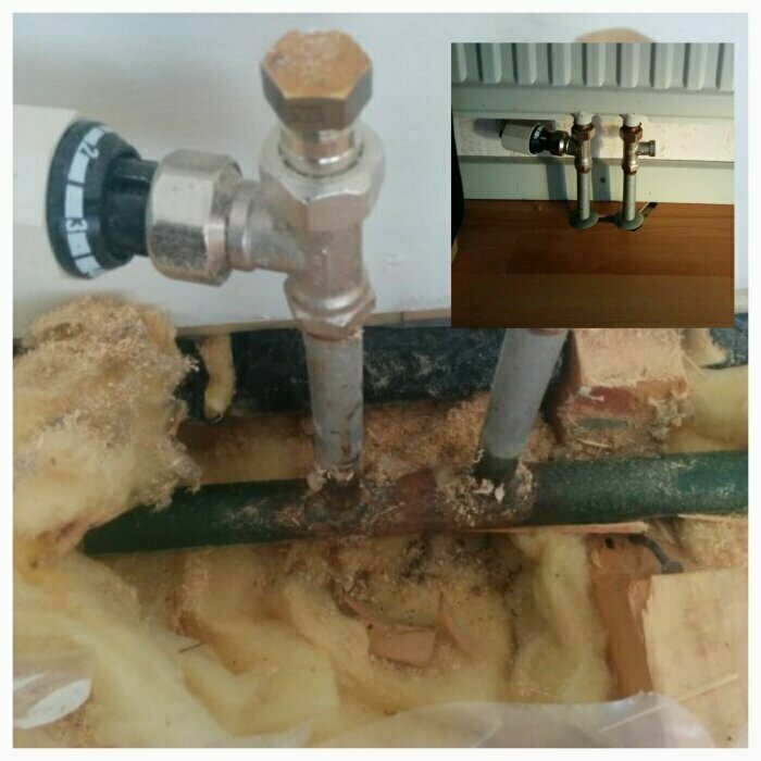 Närbild av rörkopplingar och radiatorventil med strypning, isolerat med gul isolering och trä. Liten bild visar dubbla kopplingar vid radiator.
