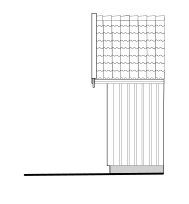 Tvärsnitt av husritning som visar en förlängd huskropp, tak med takpannor och panelväggar påbyggt med en marklinje längst ner.