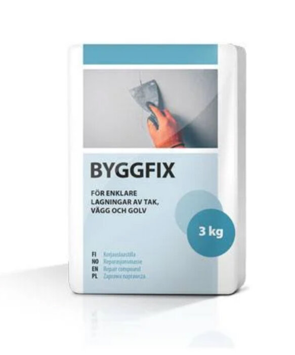 Påse med Byggfix, ett reparationsspackel för tak, vägg och golv, 3 kg. Omdöme i text: svår att spackla jämnt, sämre än Husfix.