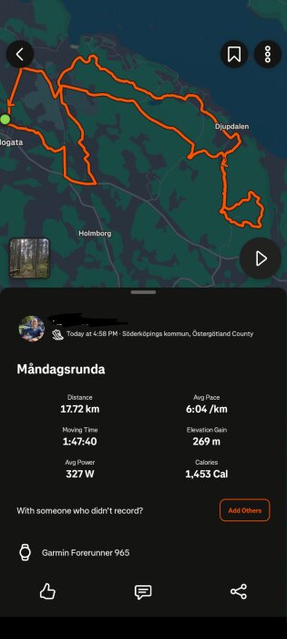 Karta över en löprunda i Söderköpings kommun med vägar markerade i orange, detaljer om distans och tid, utförd med Garmin Forerunner 965.