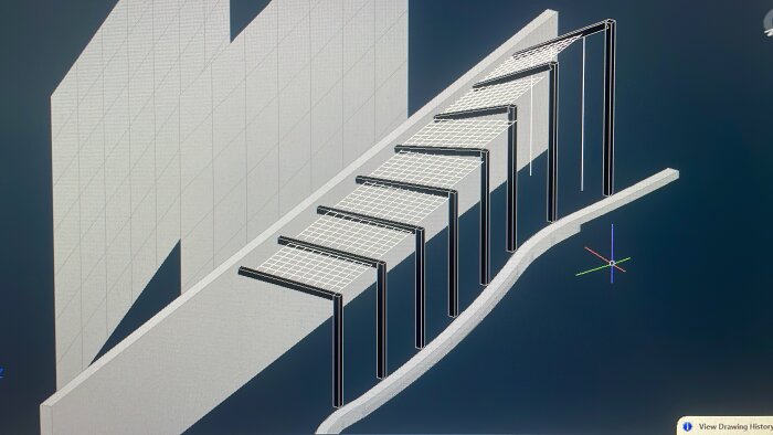 3D-modell av pergola med varierande höjd från 1,4m till 2m, visar fäste vid staket och tvärgående balkar.