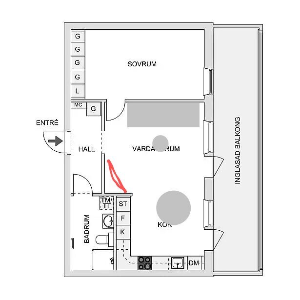 Planskiss med markerat hörn i vardagsrummet för TV-placering; visar passage från sovrum till badrum/kök och från hall till balkongdörr.