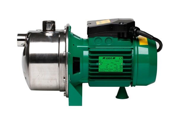 Grön elektrisk pump med metallbehållare och sladd.