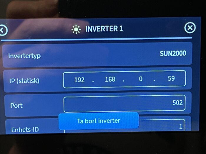 Display av inverterinställningar för SUN2000, visar IP-adress 192.168.0.59 och port 502, med alternativet "Ta bort inverter".