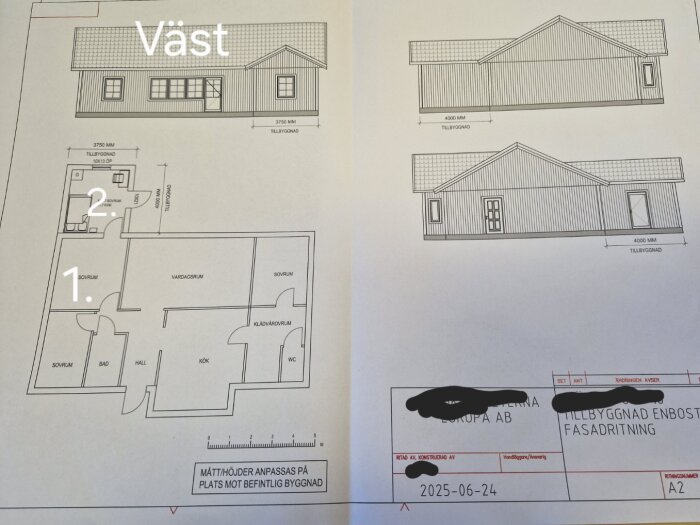Ritning av hus med attefallstillbyggnad markerad, visar planlösning med rum numrerade 1 och 2 samt fasadvy och måttangivelser.