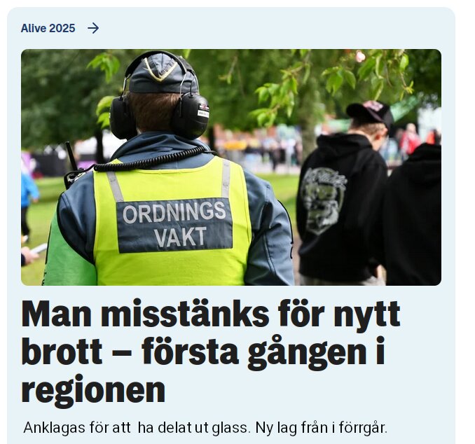 Ordningsvakt i skogs- eller parkmiljö, vänd bort och omgiven av människor i avslappnad klädsel, med rubrik om misstänkt brott.