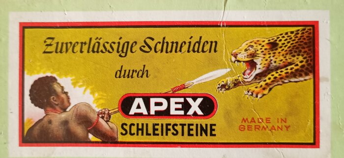 Illustration av en leopard, en speerhållare och texten "Apex Schleifsteine" på en etikett för tyska slipstenar.