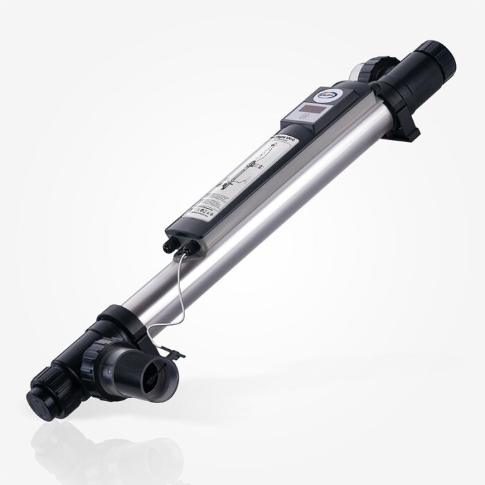 UV-renare med metallcylinder och plastanslutningar, del av ett diskussionsinlägg om problem vid återinstallation efter vinterskador.