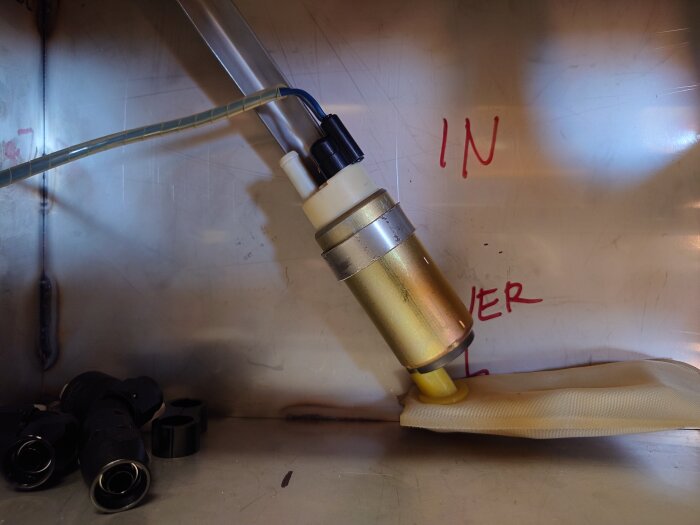 Svetspuls med givare monterad felaktigt och märkningar synliga.