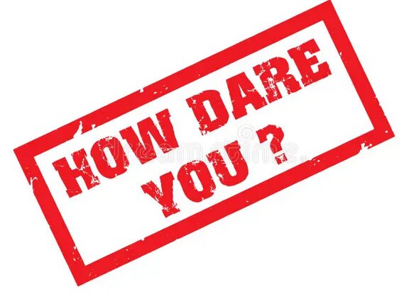 En stämpel med texten "HOW DARE YOU?" i rött, relaterar till diskussion om fossildrivna bilar och miljöpåverkan.