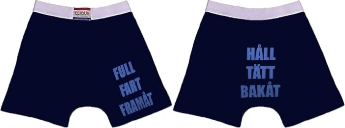 Blå kalsonger med texten "FULL FART FRAMÅT" på vänstra paret och "HÅLL TÄTT BAKÅT" på högra paret.