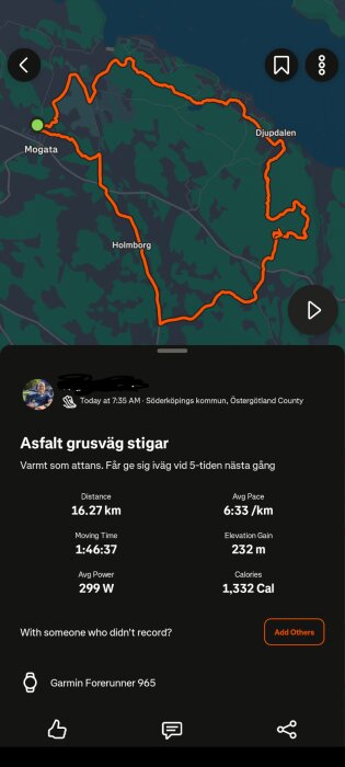 Karta över löprunda i Söderköping, 16,27 km lång, med detaljer om tid, hastighet, höjdökning, snitteffekt och kaloriförbrukning. Använd en Garmin Forerunner 965.