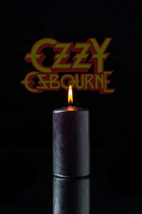Ett brinnande svart ljus med texten "Ozzy Osbourne" i röd-gul stil ovanpå, mot en mörk bakgrund.