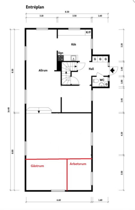 Planskiss över entréplan med ett stort allrum, kök, hall och WC. Visar avgränsade rum som gästrum och arbetsrum.