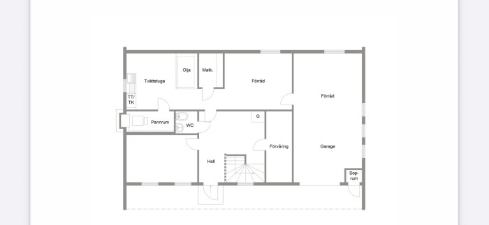 Planritning av suterräng villa från 1970 med tvättstuga, pannrum, WC, hall, förvaring, två förråd, garage och soprum.