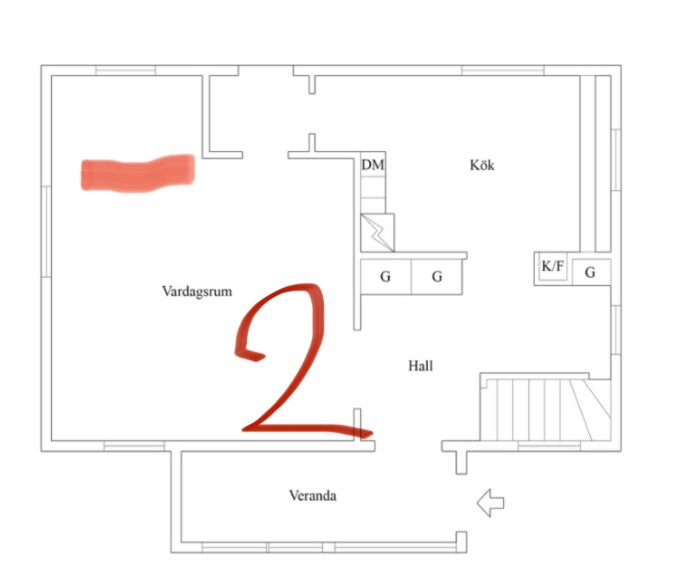 Planskiss med markerad tidigare bärande vägg i vardagsrummet och nummer 2 vid veranda. Rum inklusive kök, hall, och garderob visas.