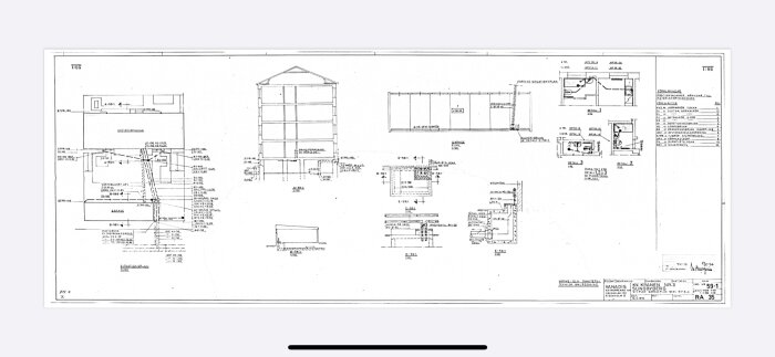 Ritning av en lägenhet från ca 1925 med detaljerad planlösning, inklusive väggstrukturer och ändringar i planlösningen över tid.