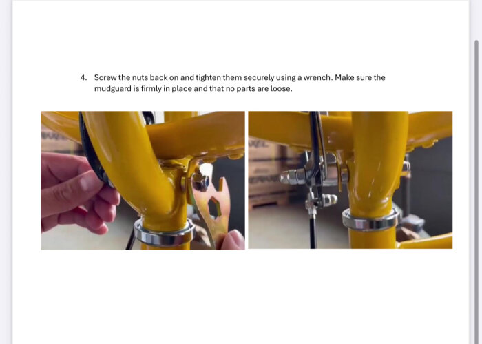 Gul cykelram justeras med verktyg; två bilder visar skruvande och positionsjustering av skärmar på cykeln.