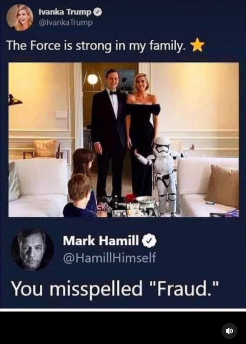 Tweet med en familj i formell klädsel, ett barn i stormtrooperdräkt, och ett svar från Mark Hamill som korrigerar texten.