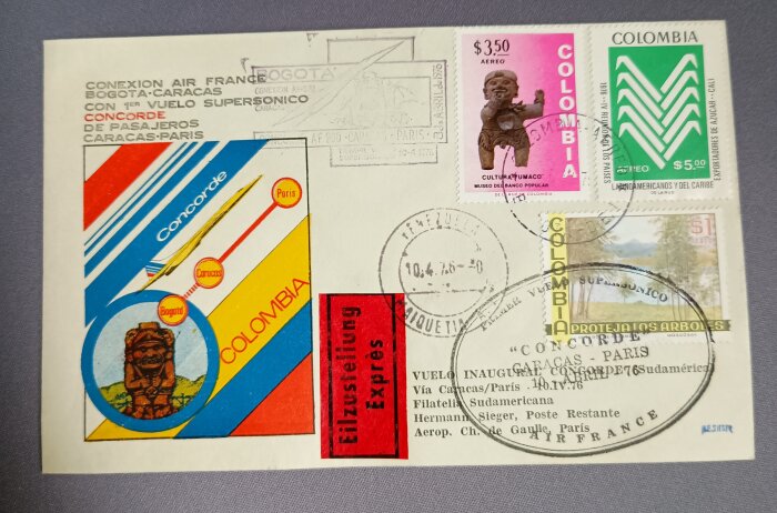 Brev från Concordes premiärflygning med Colombianska frimärken och text om flygrutten Caracas-Paris.