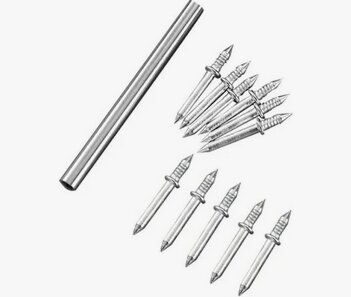 Flertalet skråspik tillsammans med en spikpistolstång, visar bästa alternativ för hemmabruk enligt inlägg om byggprojekt.