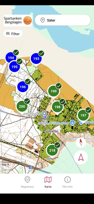 Karta över Säter-området med markeringar för olika fastigheter numrerade 193-200 och 218. Sparbanken Bergslagen och en kompassikon syns också.