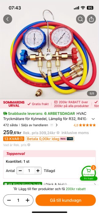Tryckmätare för kylmedel med tre färgade slangar och mätare, lämplig för R32 och R410A, visas på en skärmbild från en e-handelswebbplats.