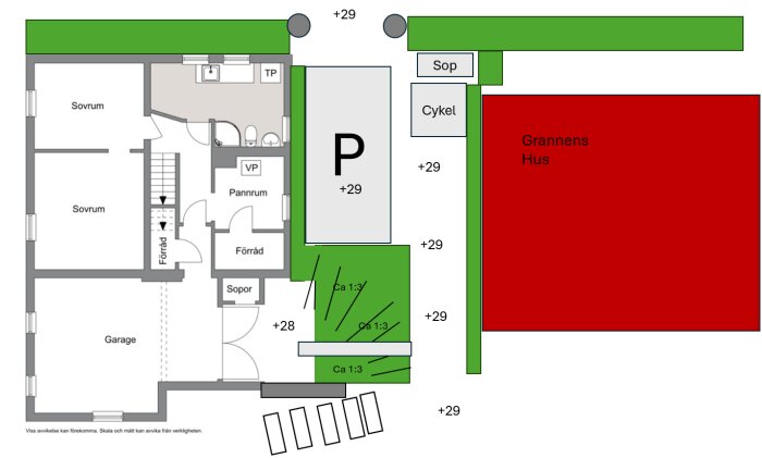 Skiss över uppfart och byggplan med grusytor, parkeringsplats, soprum och cykelställ, omgivna av gröna områden och ett grannhus i rött.