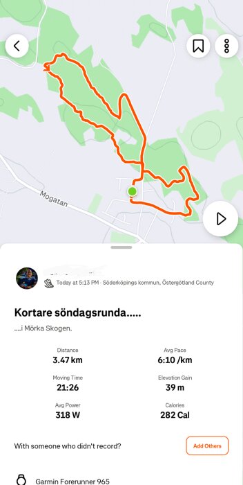 Karta över en löprunda i Mörka Skogen, Söderköping, med en röd linje som markerar rutten och statistik över distans och tid.