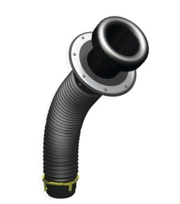 Svart, böjt ventilationsrör med metallfläns, troligen en avluftare utan regnskydd, står mot vit bakgrund.