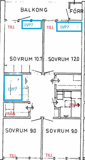 Planritning över ett radhus med möjliga platser för luftvärmepump markerade i sovrummen. Diskuteras placering för optimal värmefördelning.
