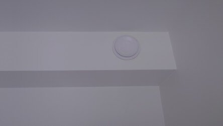 Ventilationsdon monterat i ett vitt innertak, del av ett ventilationssystem för till- och frånluft beskrivet i inlägget.