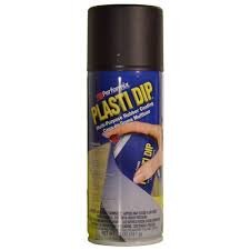 Sprayburk märkt "Plasti Dip", en mångsidig gummifärg för fordonsdelar.