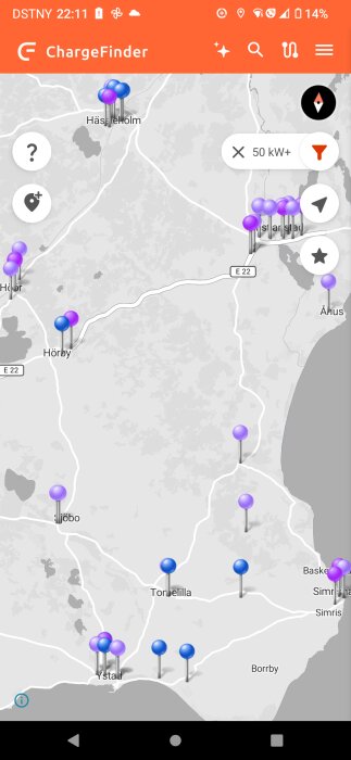 Karta över laddningsstationer i Skåne, med markörer vid Hörby, Sjöbo och Tomelilla. Appgränssnitt "ChargeFinder".