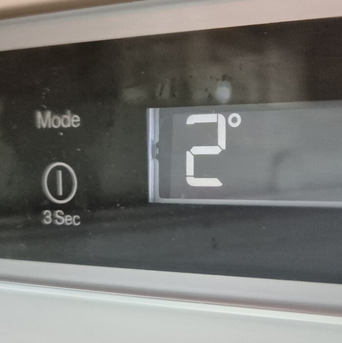 Display som visar 2 grader på en Electrolux-enhet.