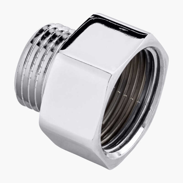 Förminskningsnippel i krom med 3/8" och 1/2" gängor för VVS-anslutning.