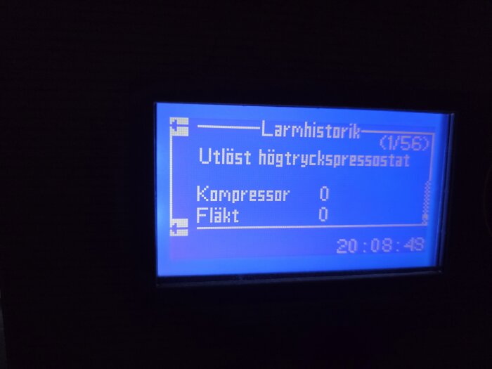 Skärm visar larmhistorik för högtryckspressostat med kompressor och fläktvärden 0, tid 20:08:48.