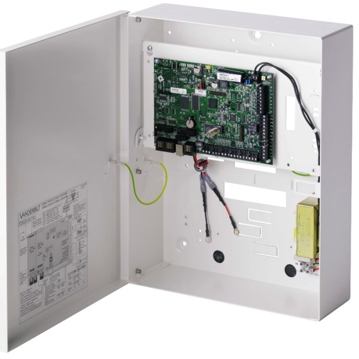 Öppet vit metallkabinett med ett kretskort och kablar inuti, använt för diskussion om batteristorlek.