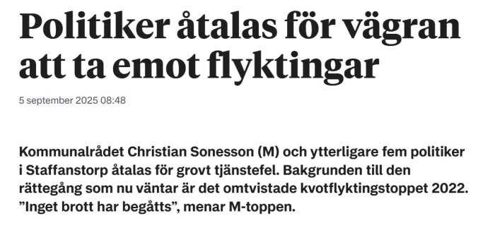 Politiker åtalas för vägran att ta emot flyktingar, enligt artikel i Sydsvenskan.