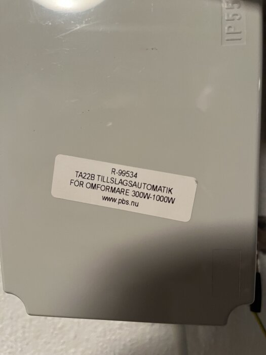 Tillslagsautomatik för omformare, modell R-99534, specificerad för 300W-1000W, med en etikett från pbs.nu, på en ljusgrå apparatlåda.