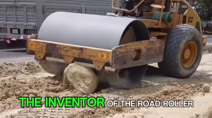 Väghyvel vältar över sten och sand på en byggarbetsplats, text "The Inventor of the Road Roller" över bilden.