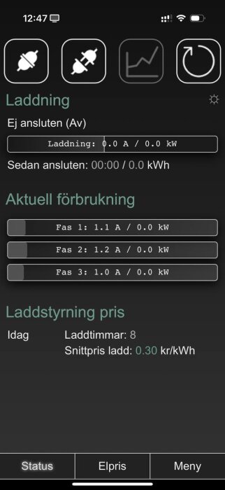 Skärmbild av laddningsapp som visar status, aktuell förbrukning och laddstyrningens pris. Funktioner inkluderar elpris och laddtimmar.