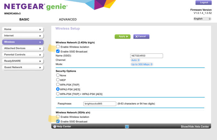 Netgear routerinställningar, 2.4GHz och 5GHz trådlösa nätverk, SSID-sändning aktiverad, säkerhet WPA2-PSK [AES], lösenord "brightsocks985".