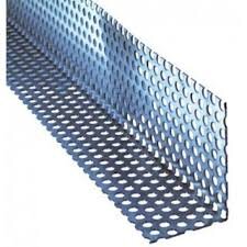 Perforerad metallprofil för att hindra möss, används vid byggprojekt för att minska köldbryggor vid sockelelement.