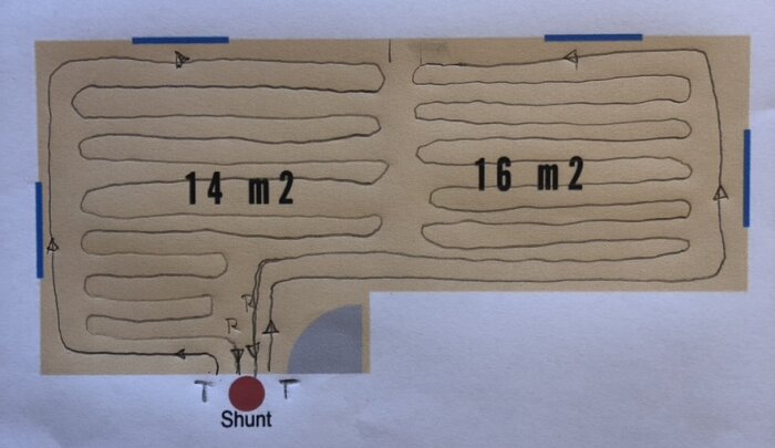 Planritning över golvvärmesystem med två zoner märkta 14 m2 och 16 m2, med rördragning och en shunt.