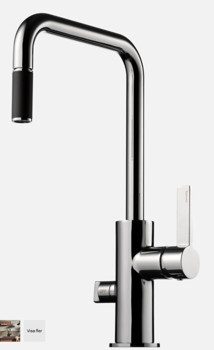 Kromad köksblandare med L-form och handtag på höger sida samt diskstoppvred, diskuterad för montering med handtag framåt.