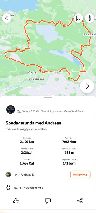 Karta över en löprunda i Söderköpings kommun, visar en 21,07 km lång sträcka med information om hastighet, kaloriförbrukning och puls.