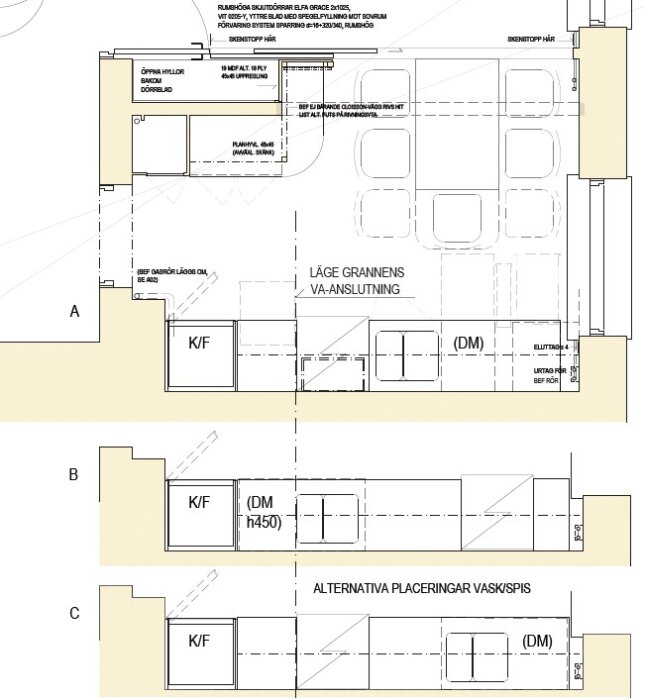 Planritning över kök med alternativ placering av diskho och spis i ett 40-talshus, visar VVS-anslutningar och skåpindelningar.