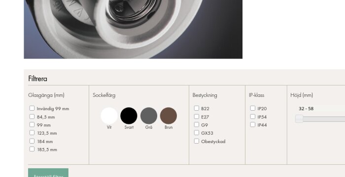 Närbild av en lampsockel med filteralternativ för storlek, färg, sockeltyp och IP-klass bredvid, från Ifö Electric sortimentsöversikt.