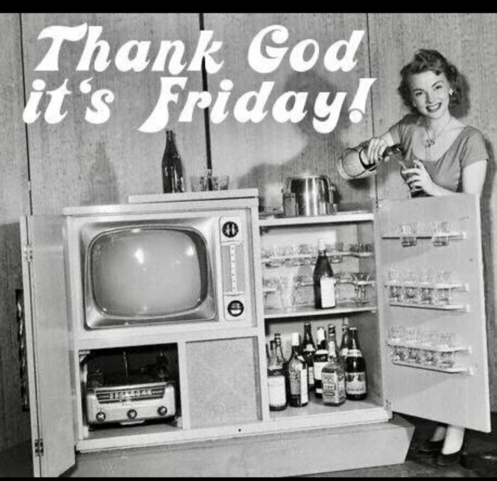 Vintage tv och bar med texten 'Thank God it's Friday', kvinna häller dryck i glas.